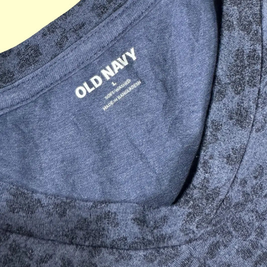 🌿 Old Navy Soft-Washed Floral Tee