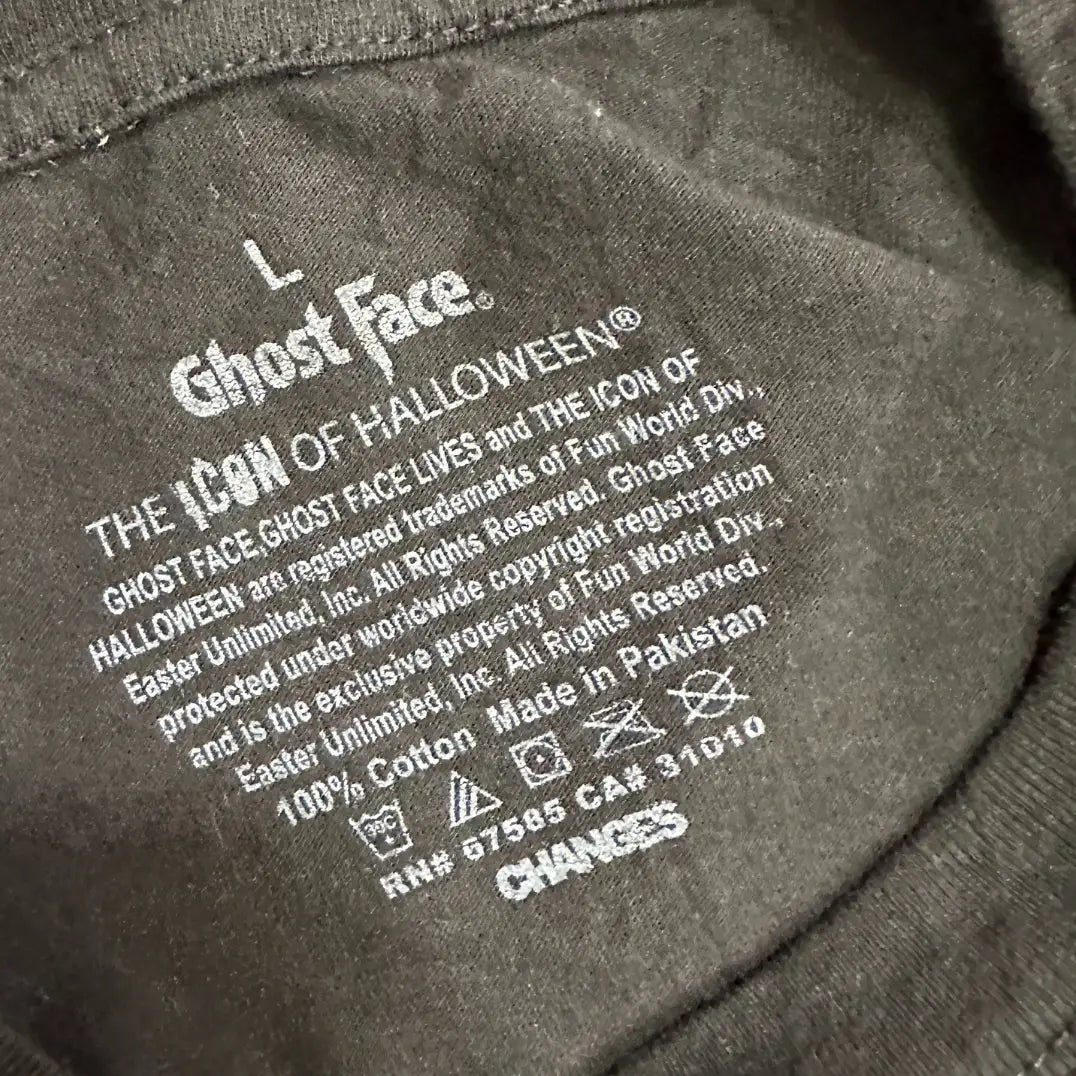 š¤ Ghost Face āLetās Watch Scary Moviesā Tee