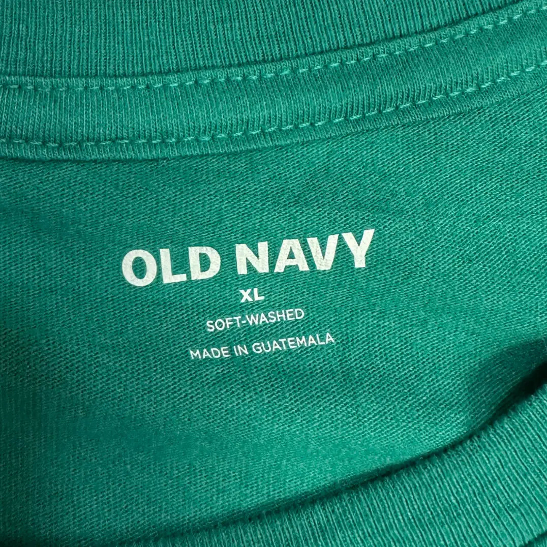 💚 Old Navy “Hi Again / Reholiday” Graphic Tee – Holiday Spirit Edition (Green)