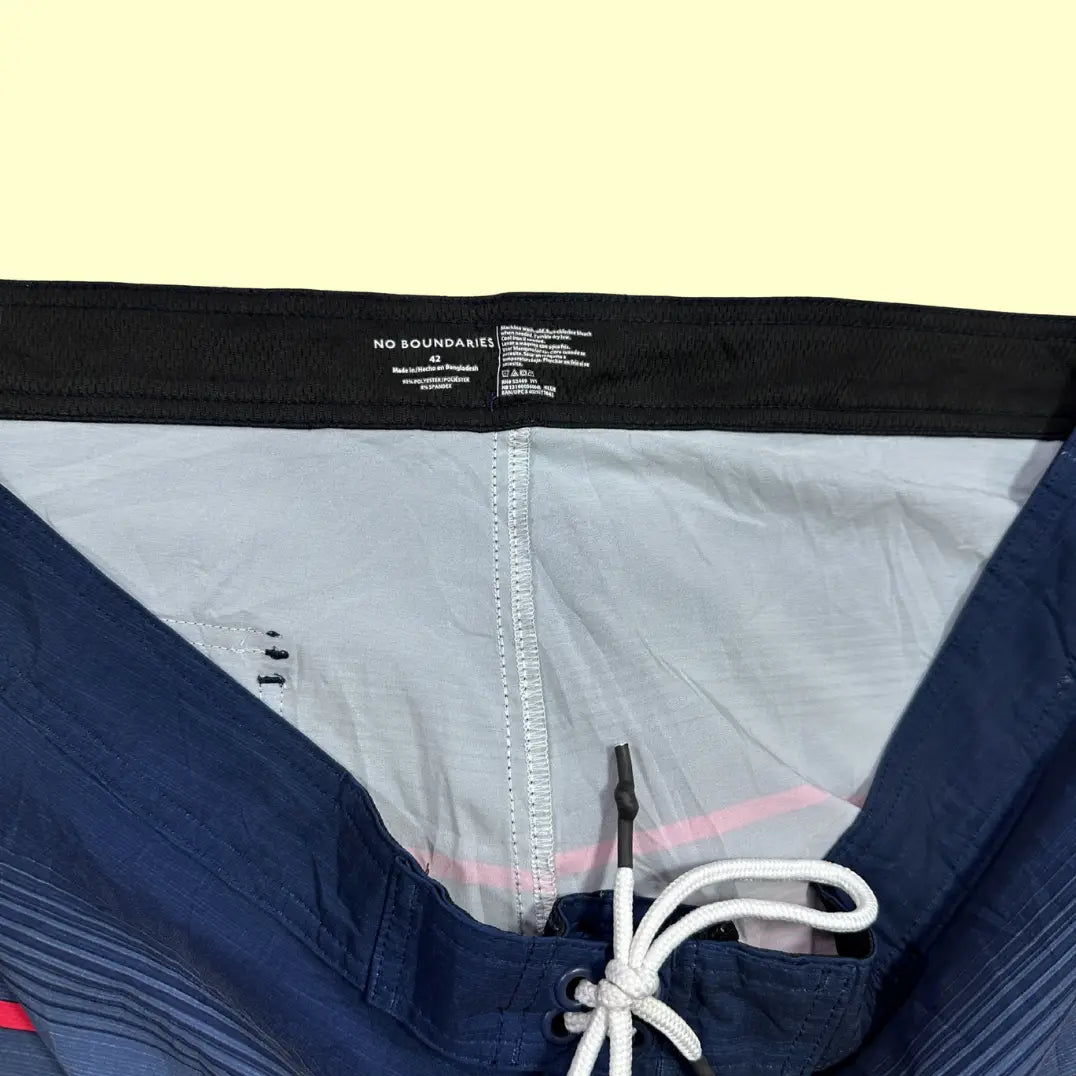 π No Boundaries Menβs Board Shorts β Multicolor Striped (Preloved, Size 42)