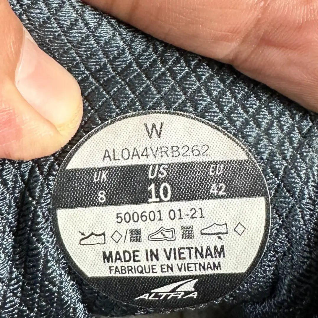 🔸 AltraTrail Running Shoes – Size US 10 (EU 42)