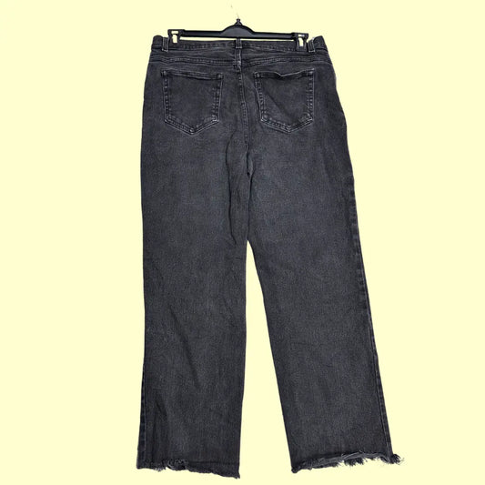 Style & Co women’s jeans in a black washed finish.
