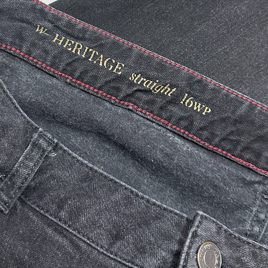 Heritage straight-leg jean in a low-rise petite fit