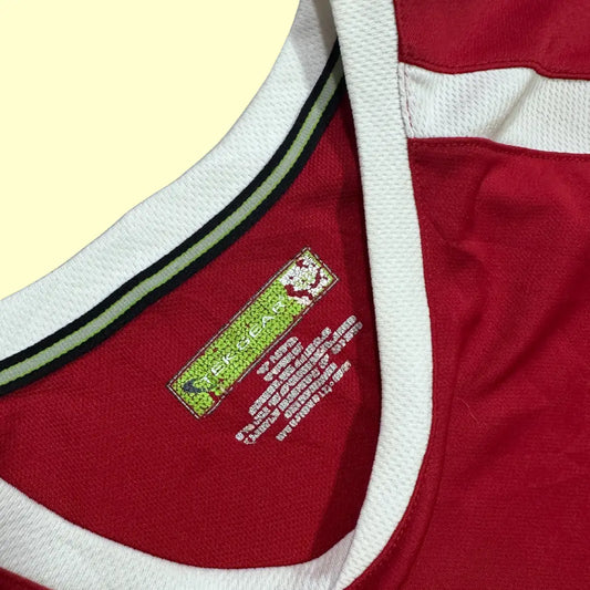 Tek Gear performance t-shirt in maroon and white.