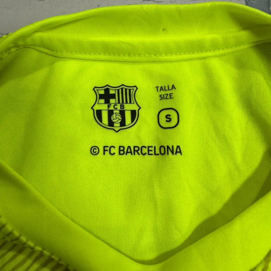 🟢 FC Barcelona Training Jersey – Neon Green