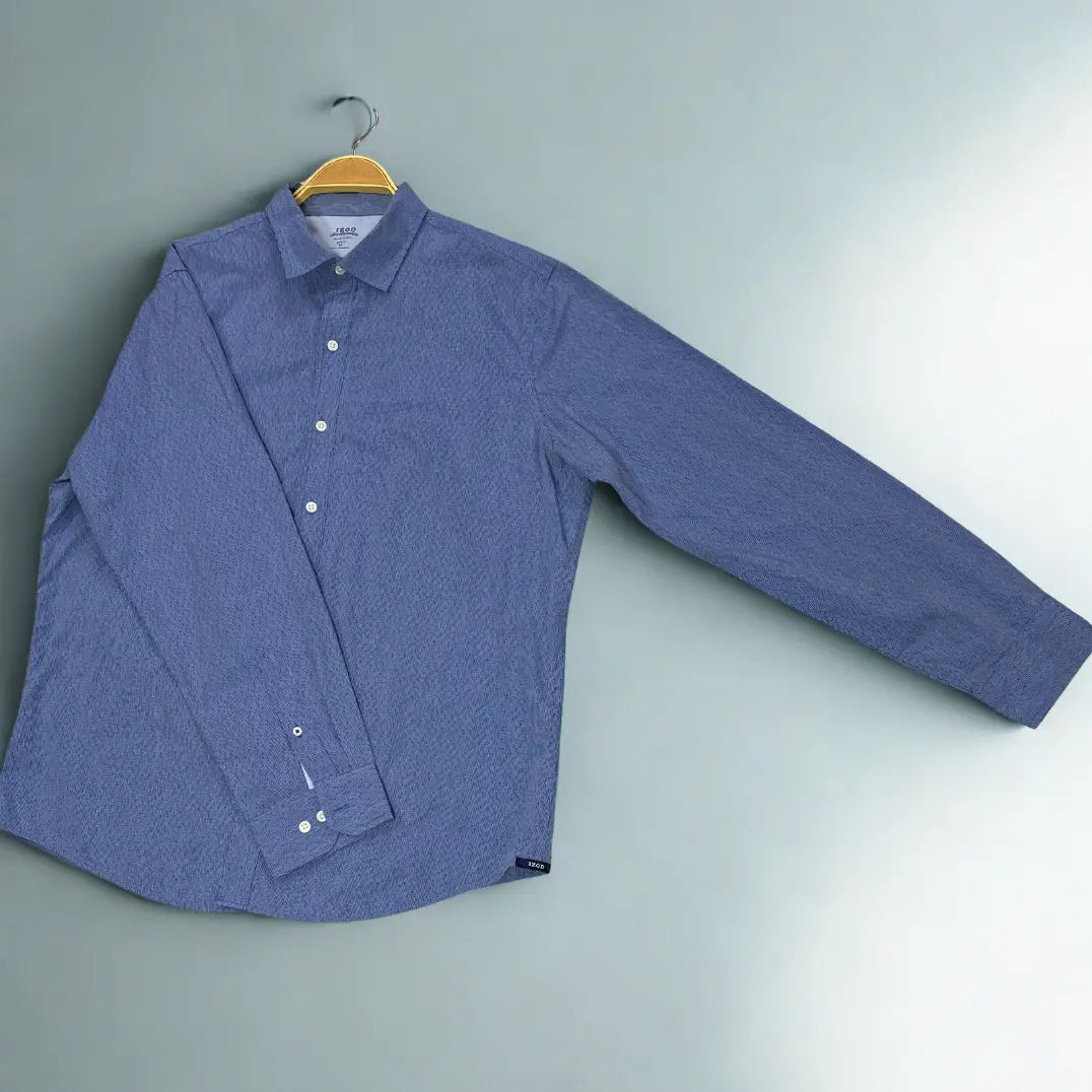 IZOD® Saltwater collection, known for its relaxed, coastal-inspired style.