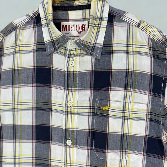 Mustang ®. A brand well-regarded for its quality casual wear.