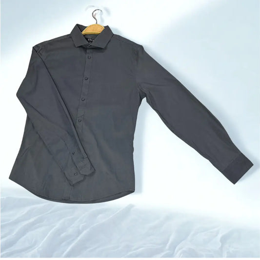 SMOG ®. An excellent staple for a modern wardrobe, perfect for creating polished and understated outfits.