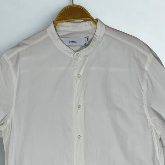 Bershka ®A popular international brand known for its trendy, youth-focused fashion.