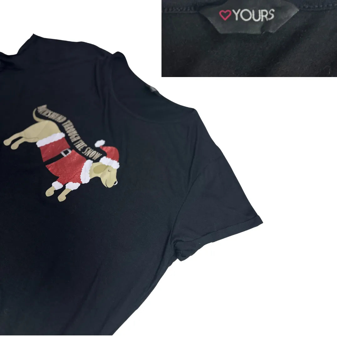 Yours Christmas Dachshund Graphic T Shirt 🐶🎄