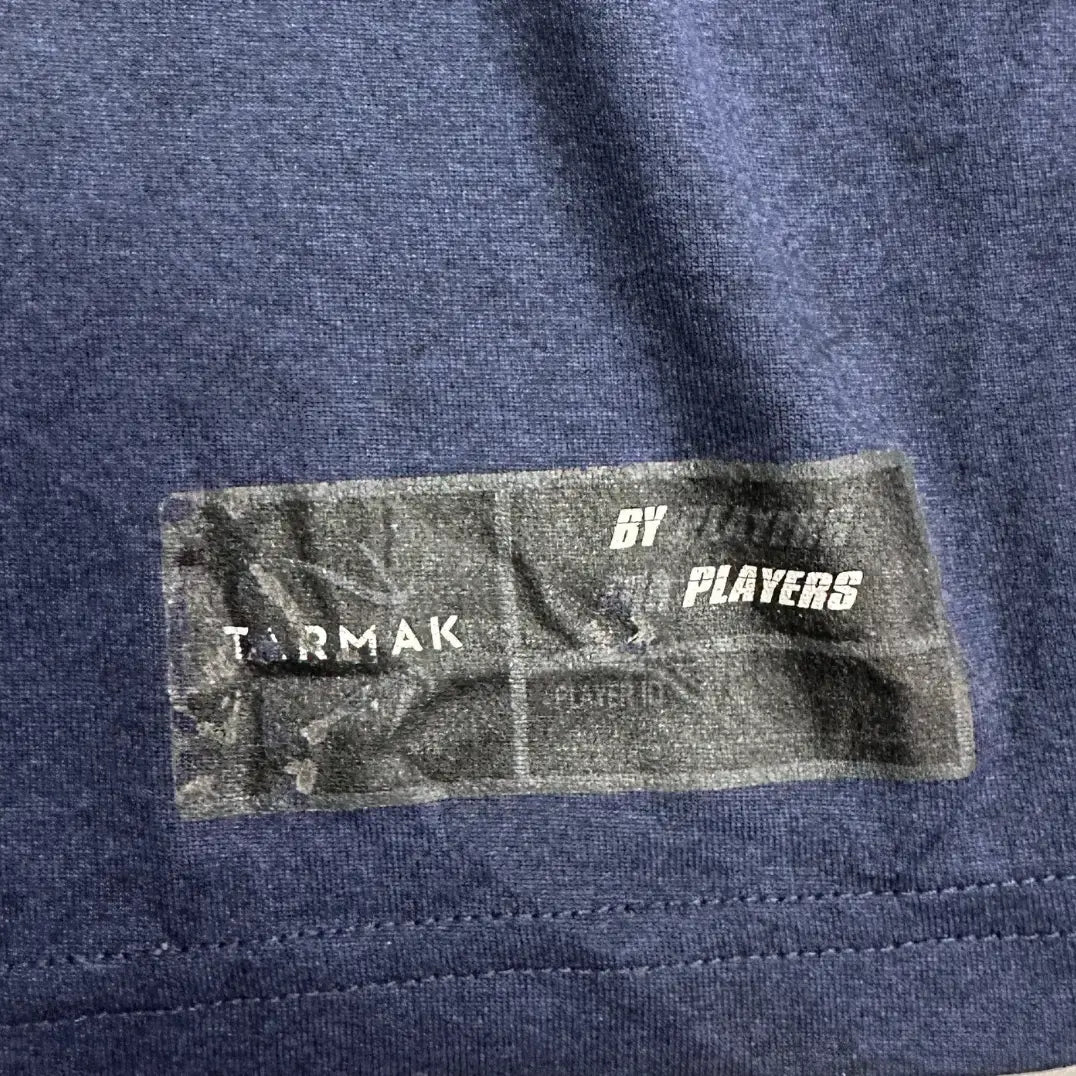 Tarmak basketball long-sleeve shirt in navy blue.