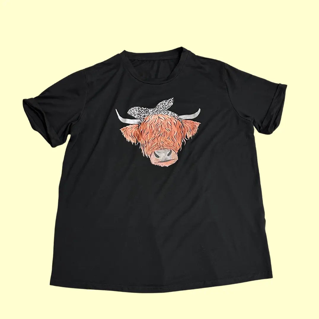 🖤 Highland Cow Graphic Tee – Black