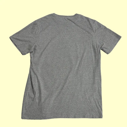 🇺🇸 MAD Engine “Rad White & Blue” Graphic Tee – Grey