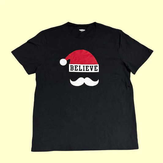 🎅 Old Navy “Believe” Christmas Tee – Black
