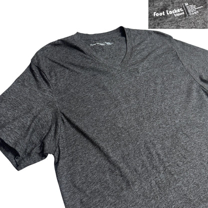 Foot Locker ®  Triblend Classic V-Neck T-Shirt 👕