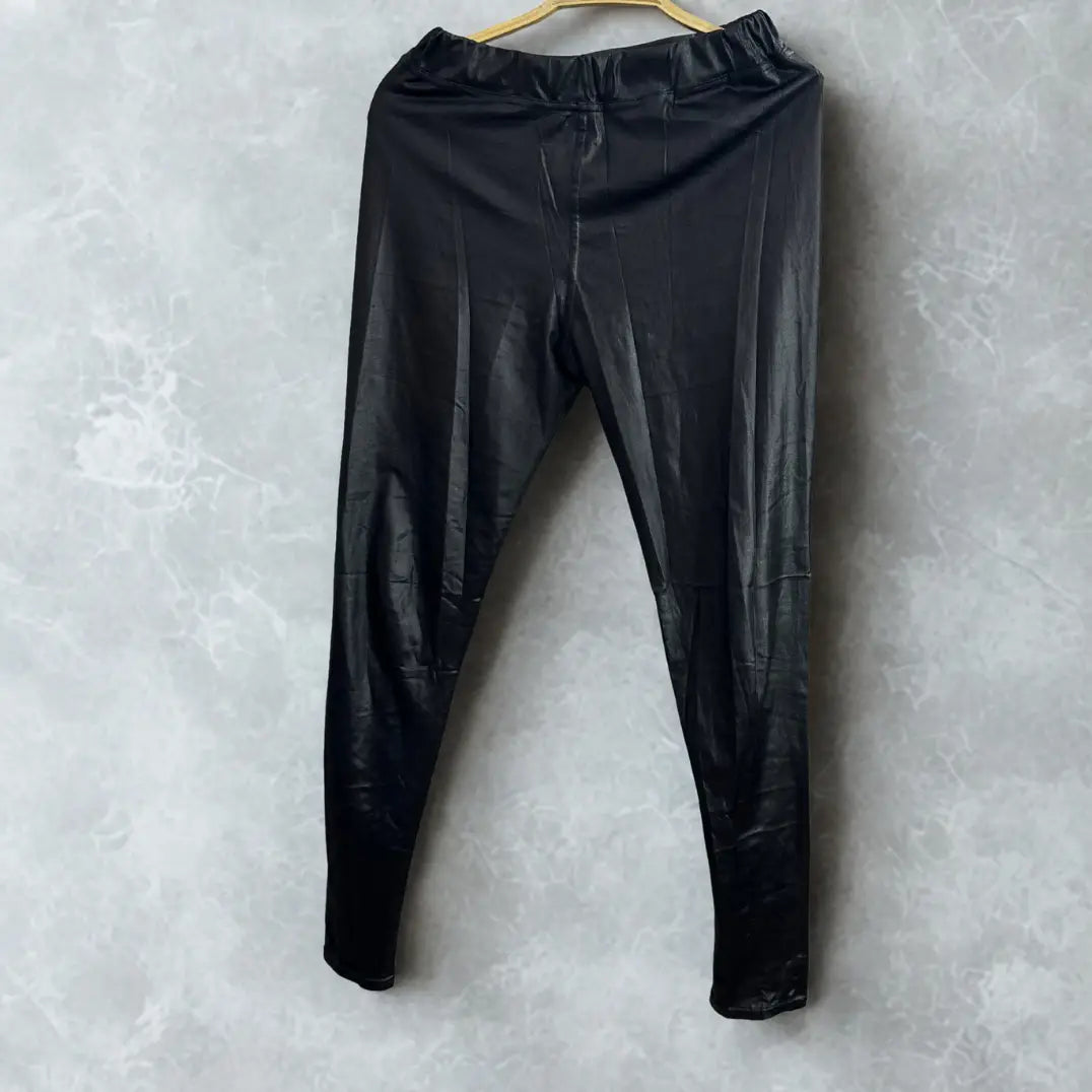Black Faux Leather-Look Leggings (Innovative Group S.R.L.S.)