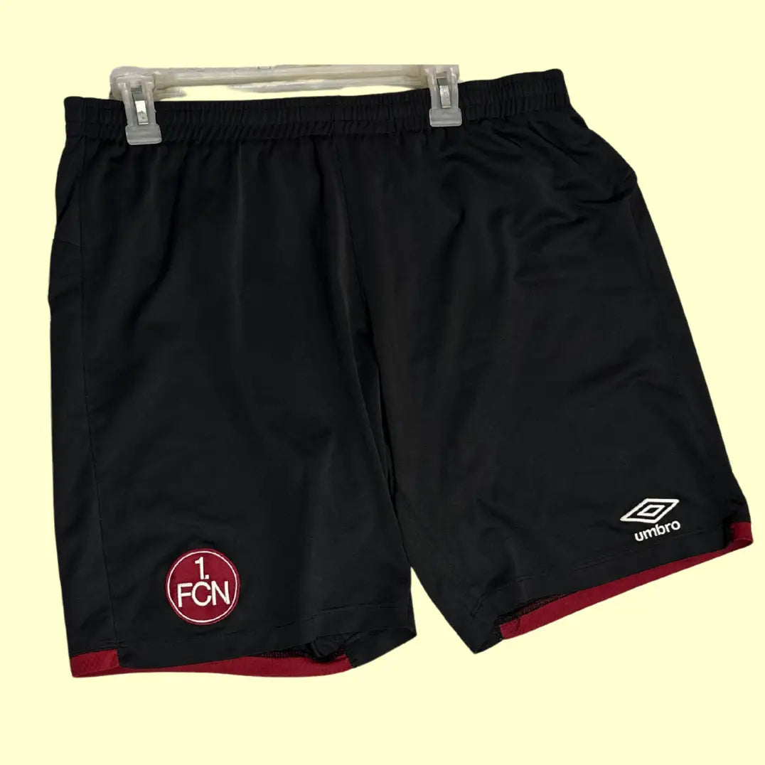 Umbro 1. FC Nürnberg Black Sports Shorts – XL