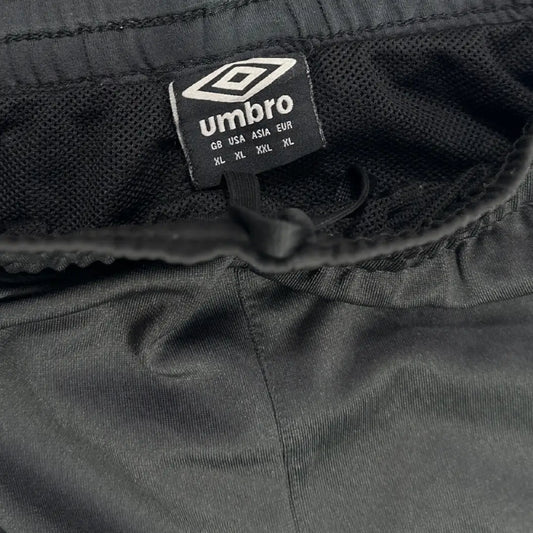 Umbro 1. FC Nürnberg Black Sports Shorts – XL