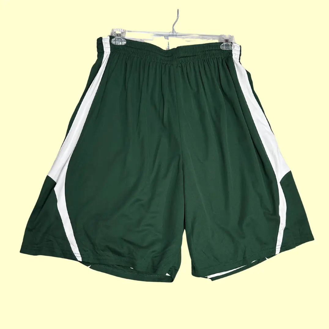 🏀 Men’s Green & White Sports Shorts – Basketball / Training Wear