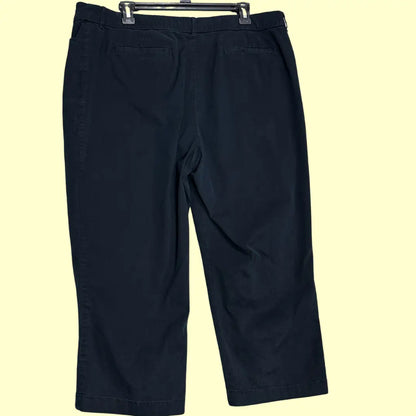 👖 Croft & Barrow Women’s Classic Fit Capri Pants – Black