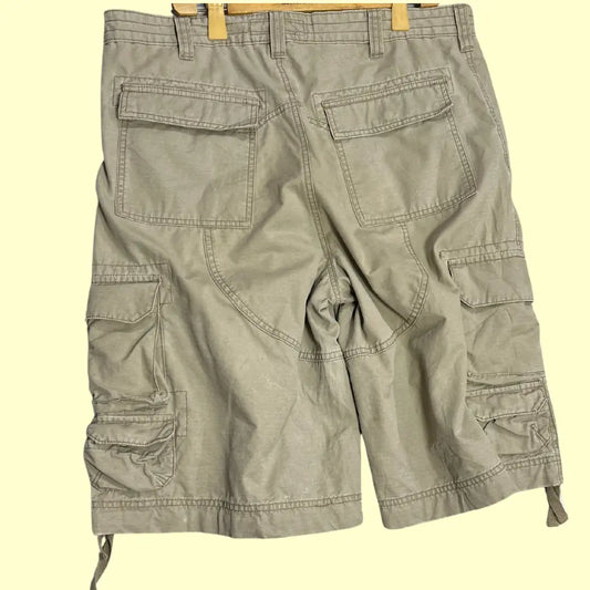 🟤 Cargo Supply Men’s Cargo Shorts – Khaki (Preloved, Waist 38)