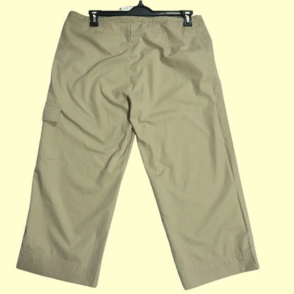 🪶 Champion Beige Cargo Crop Pants