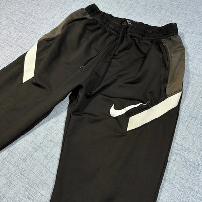 Nike® Black Dri 3 quarter shorts-M