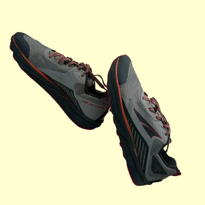 🔸 AltraTrail Running Shoes – Size US 10 (EU 42)