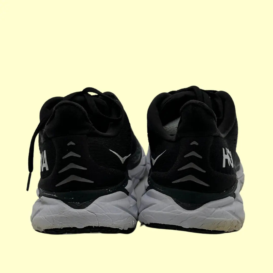 🔹 HOKA ONE ONE Clifton 8 – Women’s Running Shoes – Size US 10B (EU 42⅔)