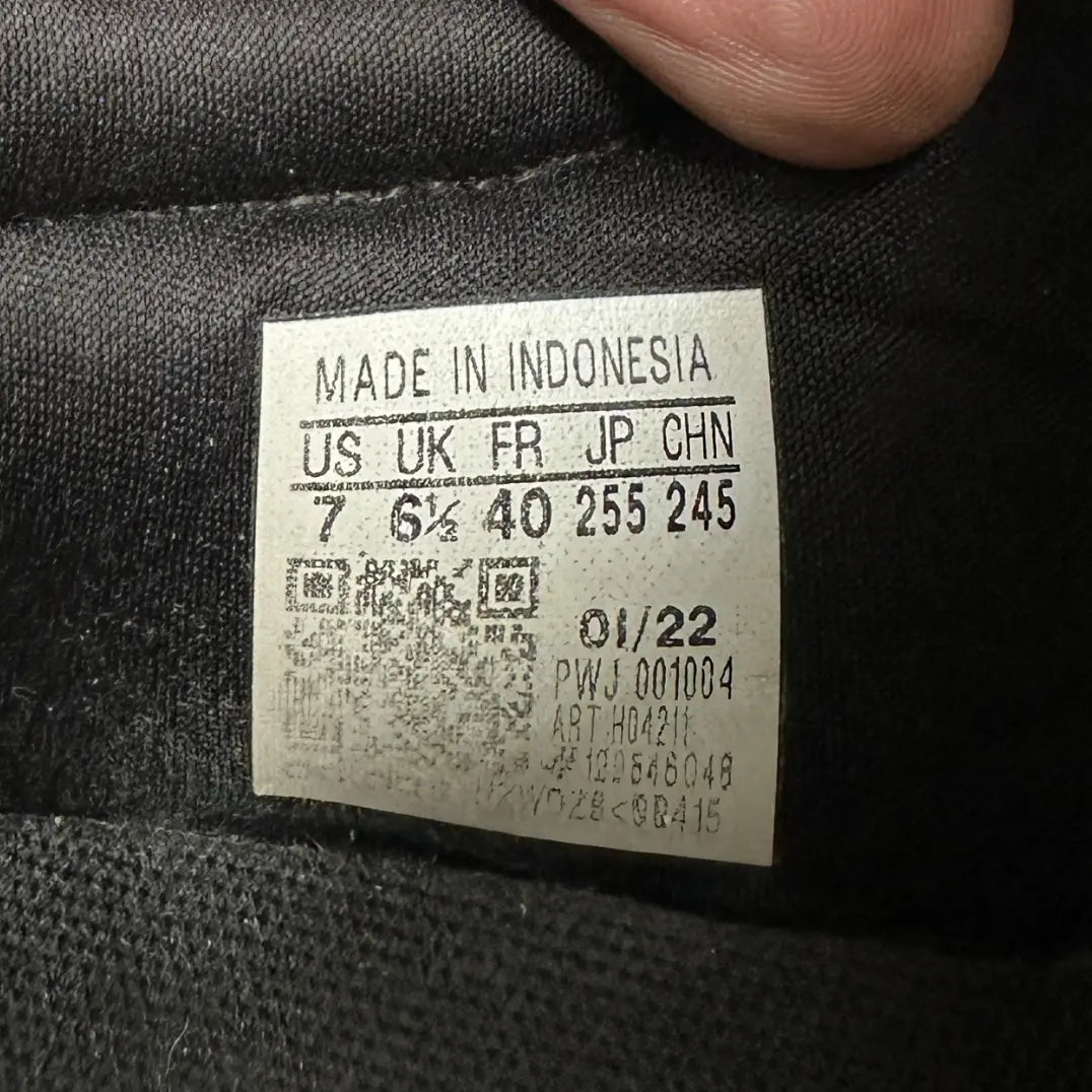 ✅ 1. Adidas Cloudfoam Black/White Sneakers (Men’s US 7 | UK 6.5 | EU 40)