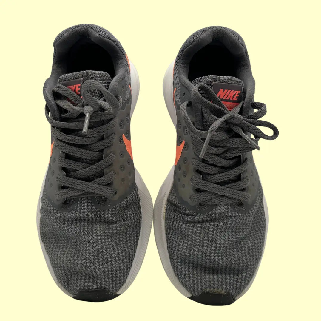 Nike Downshifter 7 – Dark Grey / Orange (Preloved, Original) – Size US 7