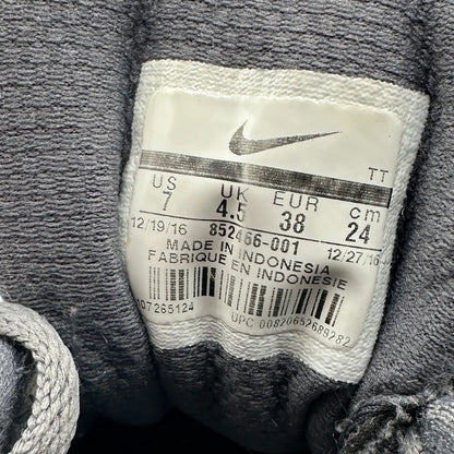 Nike Downshifter 7 – Dark Grey / Orange (Preloved, Original) – Size US 7