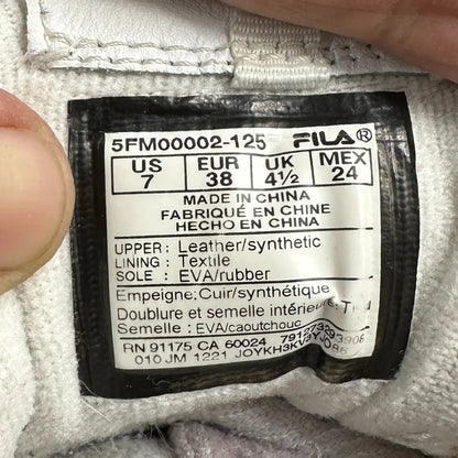 FILA Women’s Chunky Sneakers (US 7 / EUR 38)