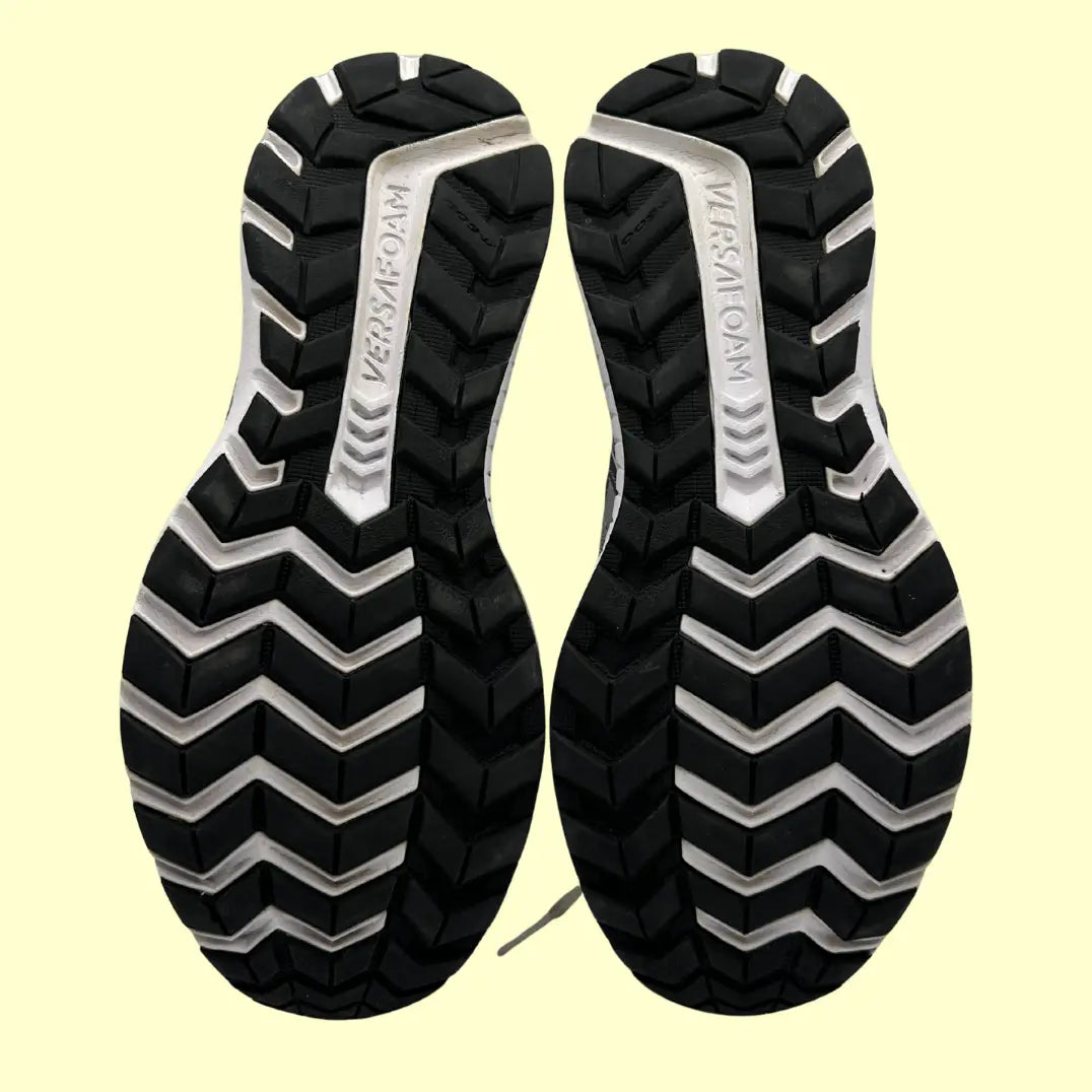 Saucony Women’s Running Shoes (Versafoam / Size 9W / EUR 40.5)