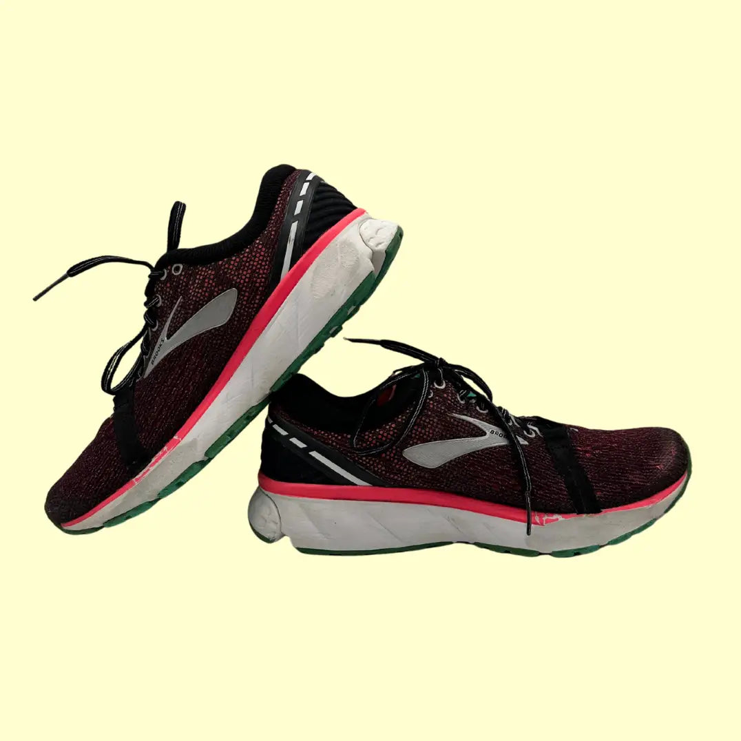 Brooks Ghost 10 Running Shoes – Women’s 8.5 US (Good Condition)