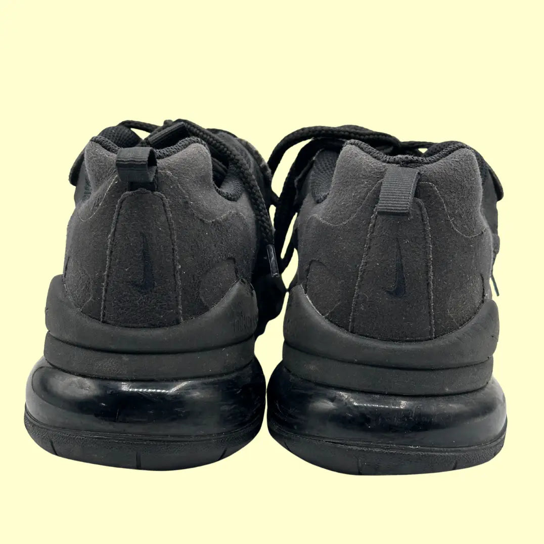 Nike Air Max 200 Triple Black – Youth 6.5Y / Women’s 8 / Men’s 6