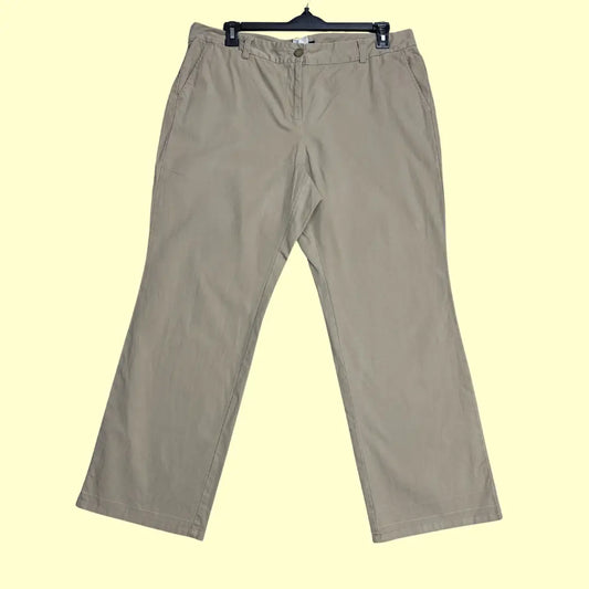 Classic Lands’ End khaki pants, made from 100% cotton for a comfortable and breathable fit