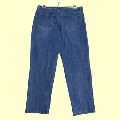 Classic Gloria Vanderbilt jeans in a timeless blue wash.
