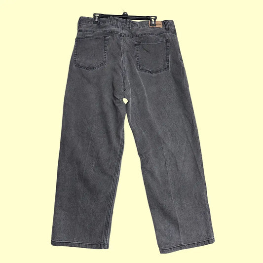 Axist men’s jeans in a classic grey wash.