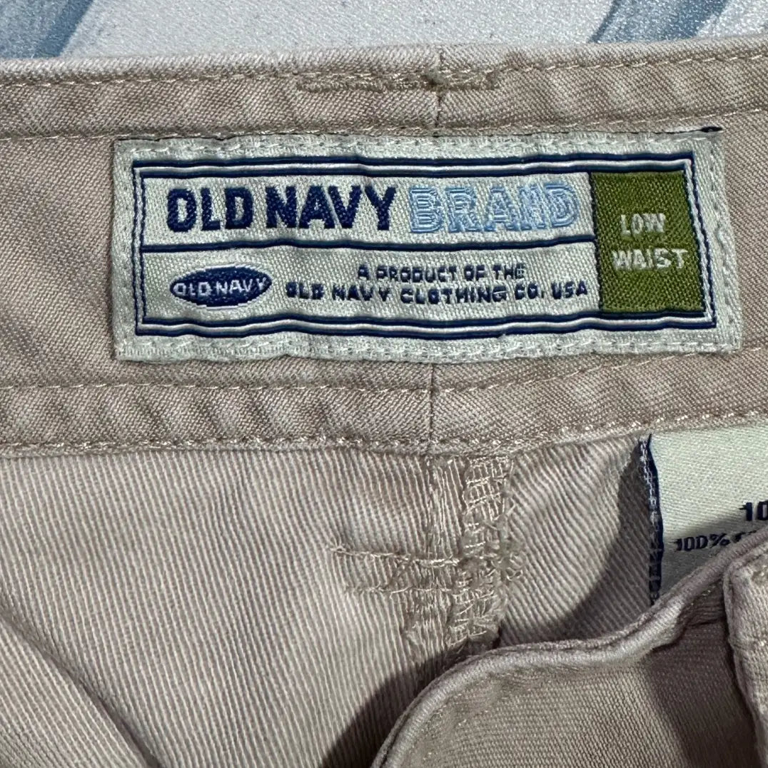 Old Navy low-waist khaki pants.