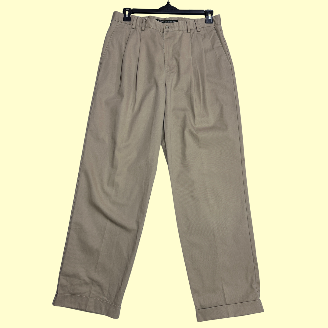Dockers Classic Khaki Pants in beige
