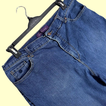 Gloria Vanderbilt Amanda Classic Jeans in medium blue wash.