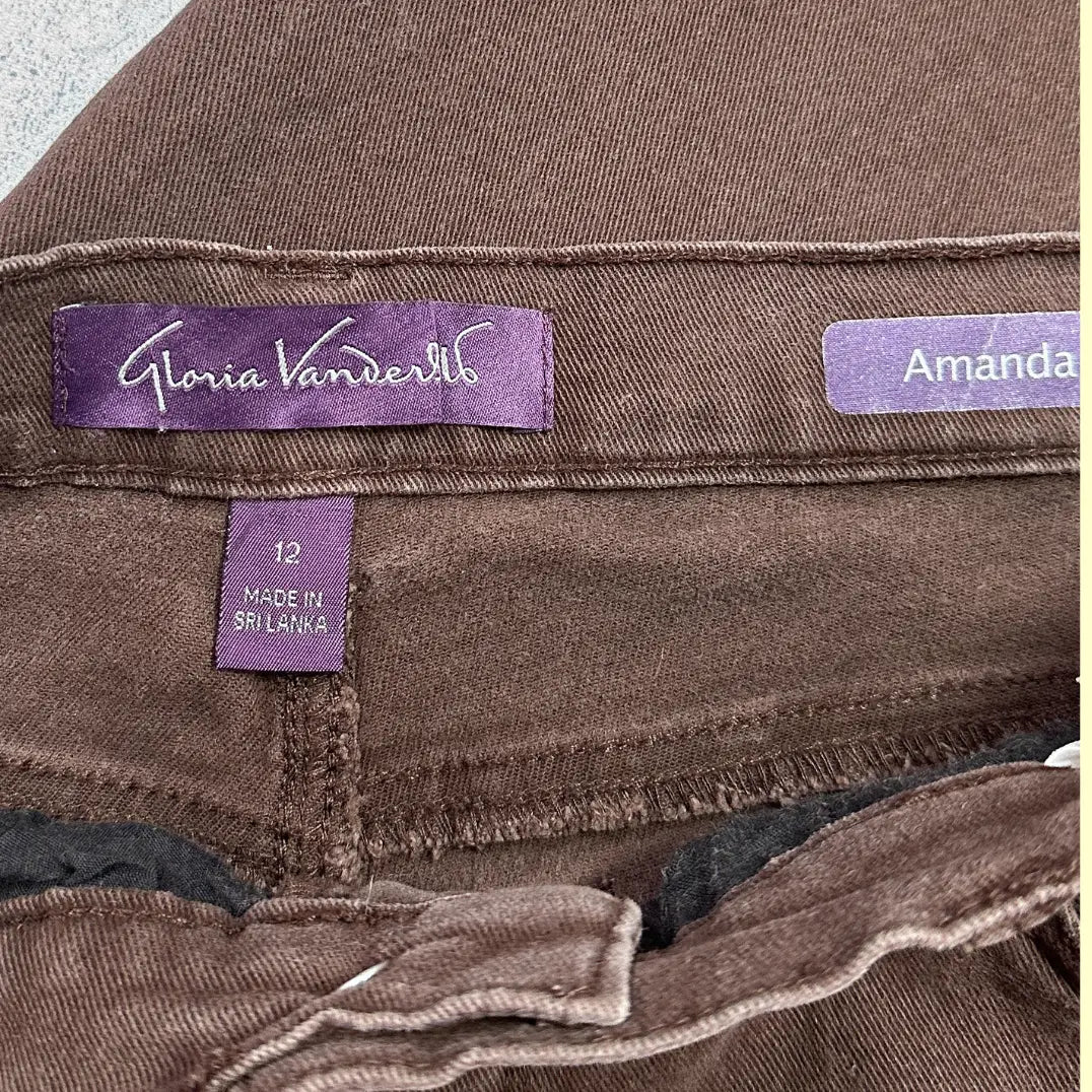Gloria Vanderbilt Amanda Classic Jeans in a rare chocolate brown shade.