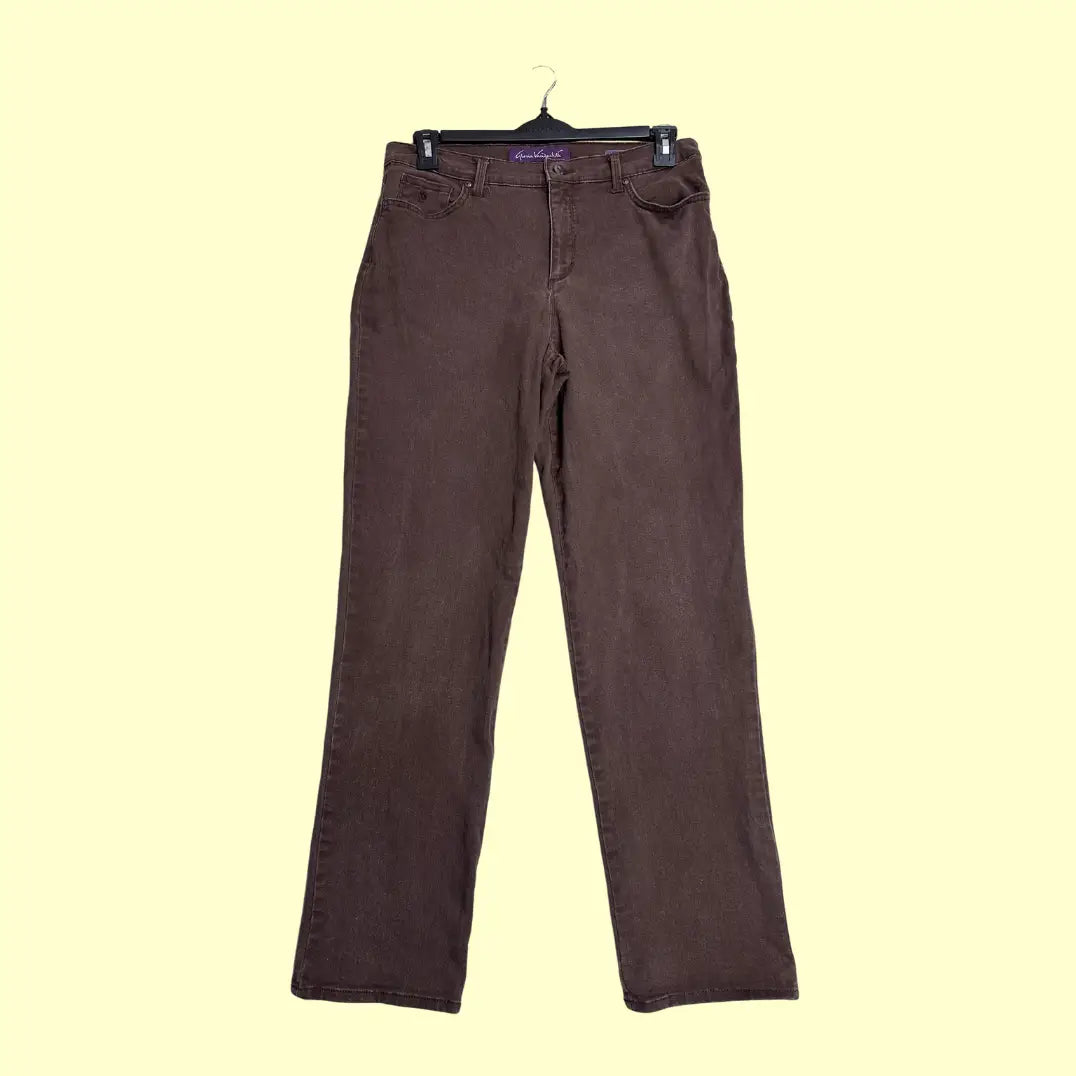 Gloria Vanderbilt Amanda Classic Jeans in a rare chocolate brown shade.