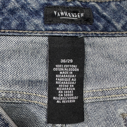 Van Heusen Men’s Classic Fit Jeans in dark blue wash.