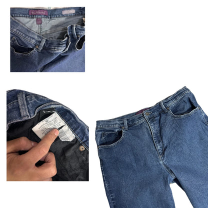 Amanda by Gloria Vanderbilt Classic Blue Straight Fit Jeans 💙