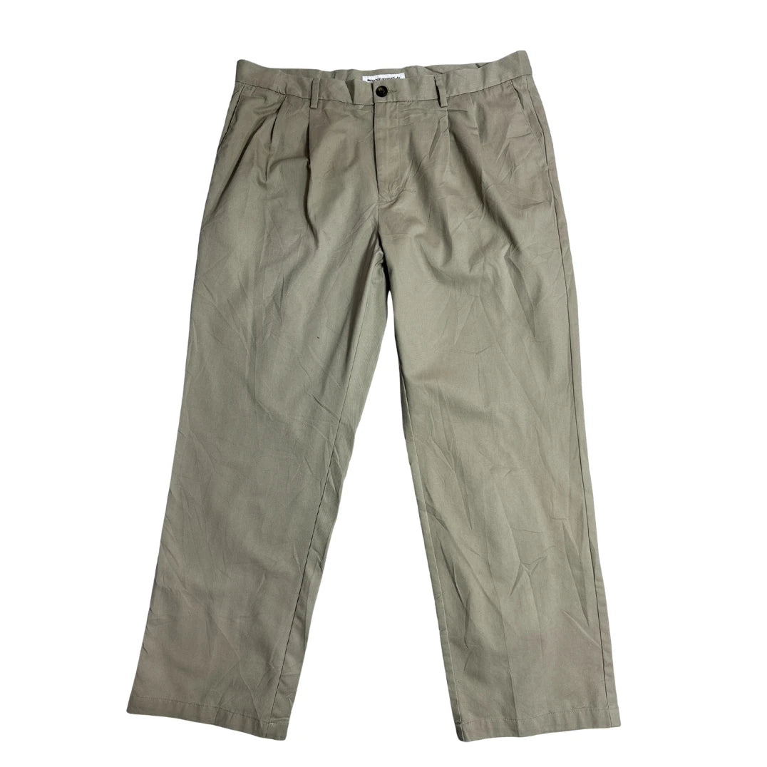 Amazon Essentials Khaki Classic Fit Chino Pants for Men