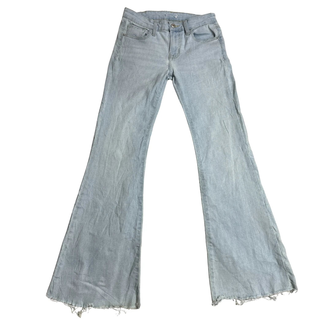 Light Wash Flared Denim Jeans with Raw Hem 👖