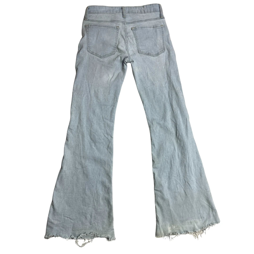 Light Wash Flared Denim Jeans with Raw Hem 👖