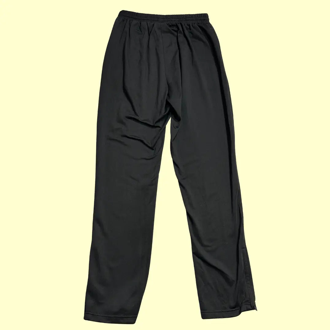 black track pants by Stazenger combine comfort and style.